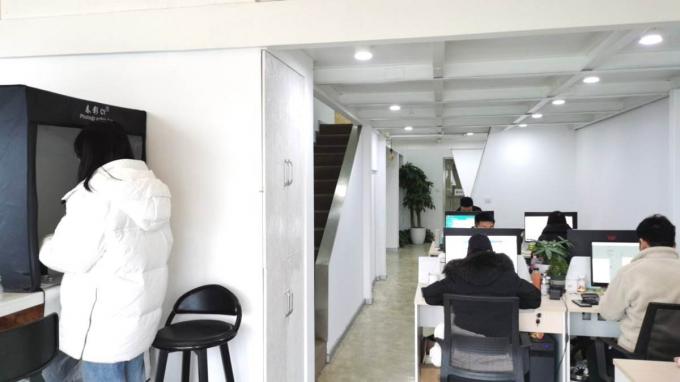 Hộp đựng mỹ phẩm thủy tinh 100ml Thiết kế túi khí Chai nước hoa thủy tinh 12