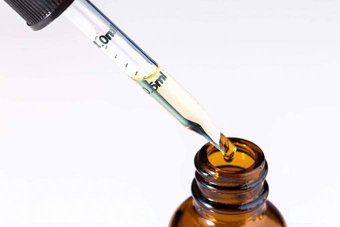 Quy mô chia độ Hộp đựng mỹ phẩm bằng thủy tinh màu hổ phách 0,7oz Chai nhỏ giọt 30ml với pipet 6